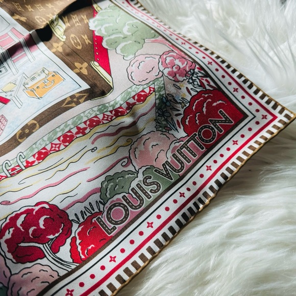Louis Vuitton Silk Scarf - 90cm - Picture 2 of 4